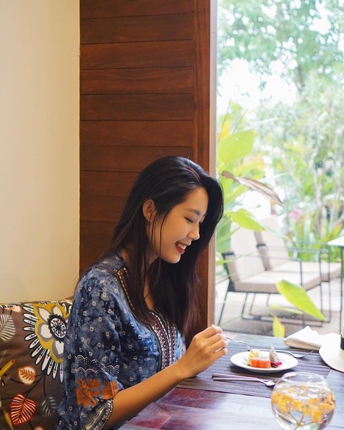 Enjoying my last meal in Siem Reap 😢. Would love to come back to this town again soon!
Spot: @popular_residence .
But now I'm pretty ecstatic for my next destination 😙
#beautyappetitetravels #visitcambodia #popularresidence #clozetteid