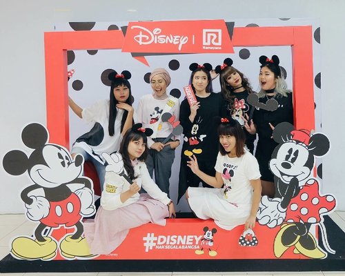 A weirdo and the cuties at Disney X @ramayanadeptstore . On the blog 💻

#DisneyHakSegalaBangsa #clozette #clozetteid
