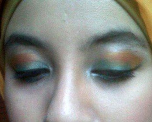 Color Pop Look by Sariayu 25th Anniversary Pallete