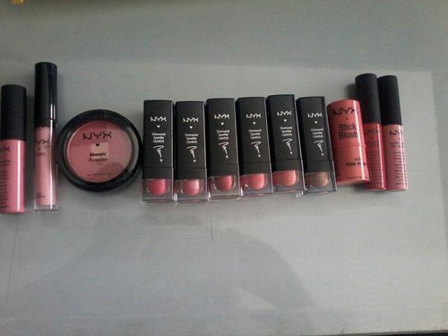 coba coba lipstickkk :) which one do u like?