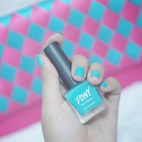 Selain pink, warna favoritku adalah toska. Pas banget dapet @ponysmakeup x @memebox nail lacquer #15 Love Vacance dari @hermoid 💅💅💅.....#ponyxmemebox #ponynaillacquer #ponymakeup #ponykorea #nailcolor #clozetteid #ClozetteXHermoID #todaynails #dailylife