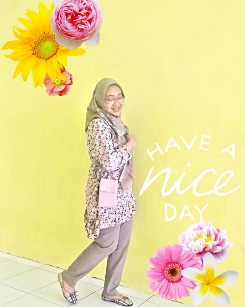 Have a nice day~ 🌸🏵️🌻🌼....#randomtalk #dailylife #sunnyshine #clozetteid #hijabstyle