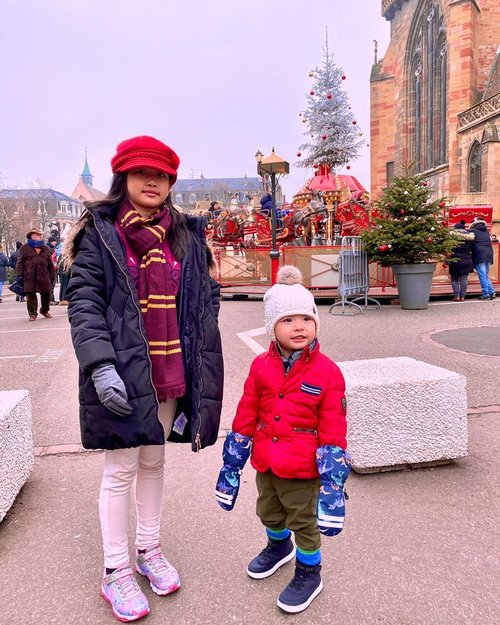 -3 degrees and foggy all day long — that’s what happened when we’re in #Colmar. Despite the super cold weather, this little town in #Alsace is really beautiful. Must visit at Christmas season, especially if you’re #travelingwithkids 🎄🎠
.
.
.
.
.
#igtravel #travelgram #traveltheworld #traveladdict #travelingfamily #travelingkids #AureliaGW #WinstonGW #christmastime #winterwonderland #instacolmar #visitalsace #europetravel #colmarfrance #likes #follow #blogger #travelblogger #bloggermom #wanderlust #ClozetteID #TheWibowoGoesToEurope