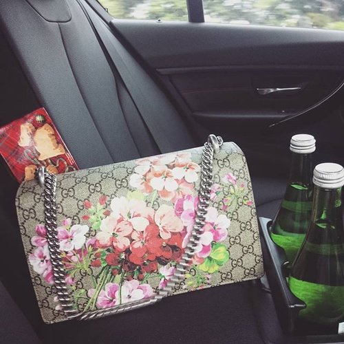 Happy Saturday 02/03
Staring at flowers on the backseat eases the pain away.
#spring #springsummer2016 #gucci #bag #dyonisus #borsa #flower #flowerpattern #flowers #painting #pattern #monogram #bagoftheday #look #style #fashion #clozetteid #clozetteco #clozette #femaledaily #femaledailynetwork #lookoftheday #styleoftheday #lookbook #instadaily #instagood