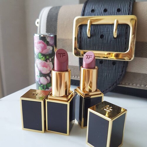 Lips & Boys and all these fun-size items for travel #tomford #givenchybeauty #burberry #tomfordbeauty #lipsoftheday #nudelips #lipstick #lipstickaddict #makeup #makeupaddict #makeupjunkie #beautyaddict #beautyjunkie #beauty #beautygram #igbeauty #instabeauty #fdbeauty #motd #clozettedaily #clozette #clozetteid #lipstickoftheday #makeupoftheday #beautyblogger