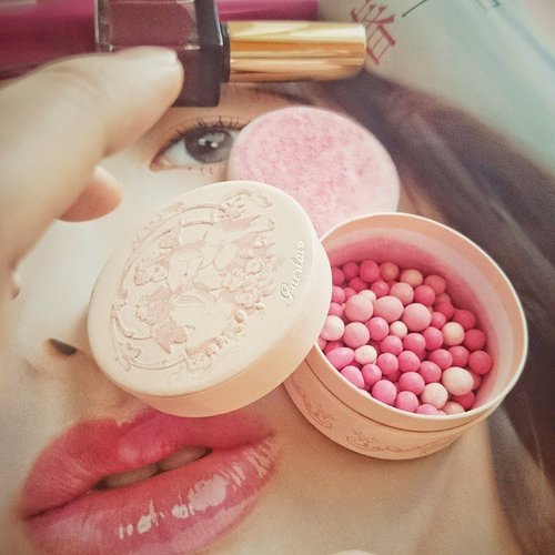 Being alone abroad led me to buying new friends.Eclat angelique? Oui!#beauty #beautyaddict #makeup #makeupaddict #guerlain #YSLbeauty #pink #pretty #angelic #blusher #blush #spring #motd #clozetteid #clozette #makeupoftheday