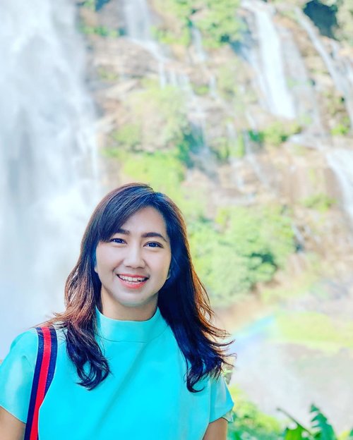 Here for the waterfall splash the rainbow. Pretty! 🌈🌈 .....#waterfall #watchirathan #doiithanonnationalpark #thailand #chiangmai #travel #travelgram #instatravel #blogger #travelblogger #girlwhotravels #whplandscape #whpgreatoutdoors #whpseasons #shotoniphone #iphonexs #ootd #clozetteid