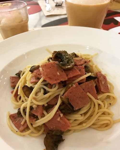 my lunch today 😀 smoked beef spagetti ❤️❤️❤️ #food #foodporn #foodie #spagetti #clozetteid #tgif #friday #foodism #pancious #nomnom