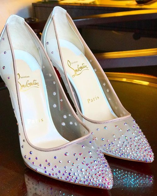 Cinderella Shoes 💎💎💎 #louboutin #christianlouboutin #teamlouboutin #shoes #shoesoftheday #cinderella #cinderellashoes #redsole #redsoles #clozetteid #clozetteambassador #love #instagood #instamood #instagram