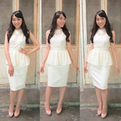 As i said on my blog, i LOVE wearing white.... 
http://theresiajuanita.blogspot.com/2014/06/white-angelic-look.html