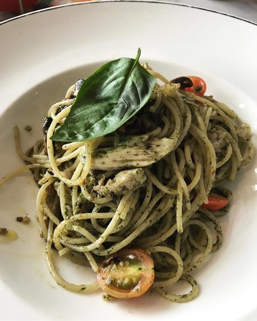 my Pollo e Fungi spaghetti pasta #pasta #spaghetti #food #foodism #italian #italianfood #clozetteid