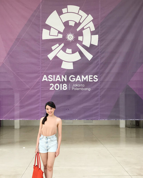 Missing Asian Games 2018 vibes already 🇮🇩 working in Senayan near GBK makes us feel the excitement even more... the traffic jam, was crazy... but the excitement and vibes #closingceremonyasiangames2018 #closingceremony #asiangames #asiangames2018 #instagram #instagood #instafit #gelorabungkarno #clozetteid #clozetteambassador #ootd #casualoutfit #casualstyle #femaledaily #instadaily #instaphoto