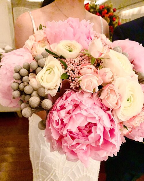 My beautiful soft pink peonies bouquet pictured by my bestfriend @angelajessicat ❤️ thanks AJ for the 📸 and many many many thanks to Sheila @labloomflorist who made this beautiful, artsy, not too much but soooooo beautiful wedding bouquet for me... i’m so happy with my bouquet #reubentessawedding #reubentessa #peonies #peoniesbouquet #peoniesaremyfavorite #weddingbouquet #bouquet #clozetteid