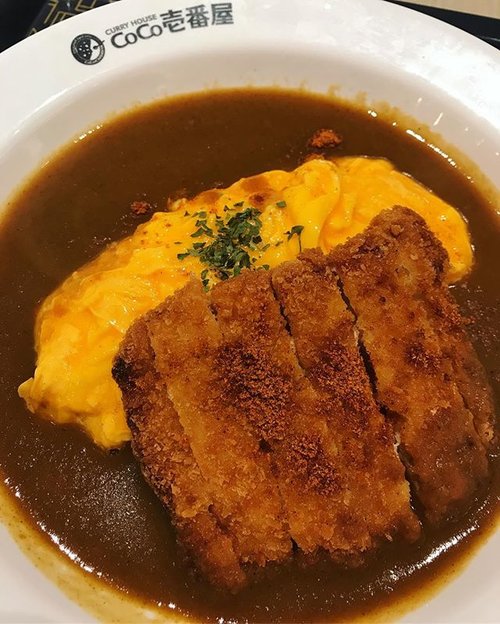 Chicken Katsu Curry Rice 🍛🍛🍛#chickencurry #chickenkatsu #chickenkatsucurry #japanesecurry #nomnom #yummy #foodie #clozetteid