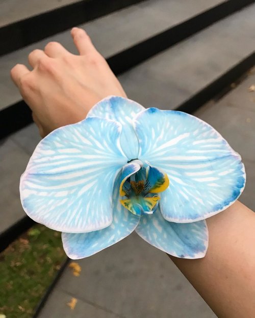 Beautiful Blue Orchid for Bridesmaid Corsage #JessForBern #ItsHoTime1509 #Aberlasting #JessTieBernKnot #orchid #blueorchid #instagram #instadaily #instagood #clozetteid