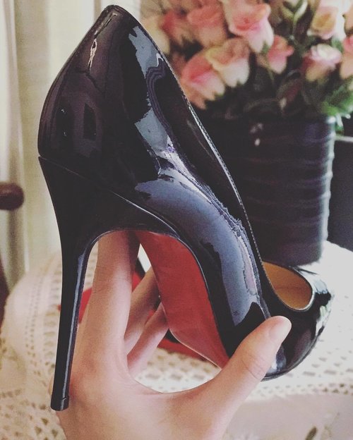 This killer heels won't kill me (i hope) ;D #louboutin #teamlouboutin #louboutin #louboutins #killerheels #decollete #decollete554 #shoes #shoesoftheday #shoestagram #heels #pumpshoes #louboutininternational #clozetteid #clozetteambassador