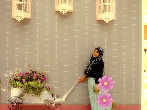 in love with the wallpaper, blazer unbranded, wedges croccs, shawl ambas, gamis tanah abang