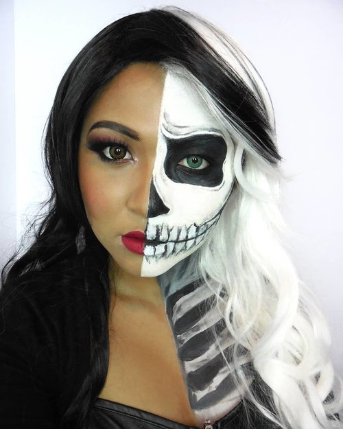 Another #throwback. Which side are you? 💀
.
.
.
.
#halloween #skull #skeleton #twofaced #makeup #horn #wakeupandmakeup #makeupforbarbies #beautyblogger #beautybloggerindonesia #dressyourface #hudabeauty #undiscovered_muas #blogger #influencer #bloggerceria #longhair #bloggermafia #clozetteid #fdbeauty #beauty #beautybloggerindonesia #tampilcantik #beautyjunkie #makeupgeek #beautychannelid
