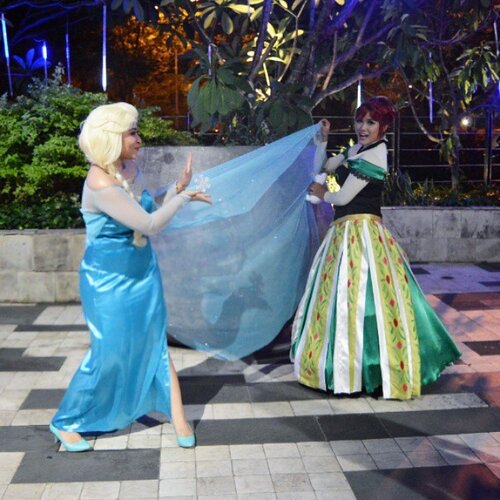 Throwback ♡
#disney #cosplay #disneyprincess #princess #clozetteid #elsa #anna #playing #queenelsa #fatelsa #queenofice #snowqueen #icequeen #frozen #frozencosplay #chubby #ice  #arandelle