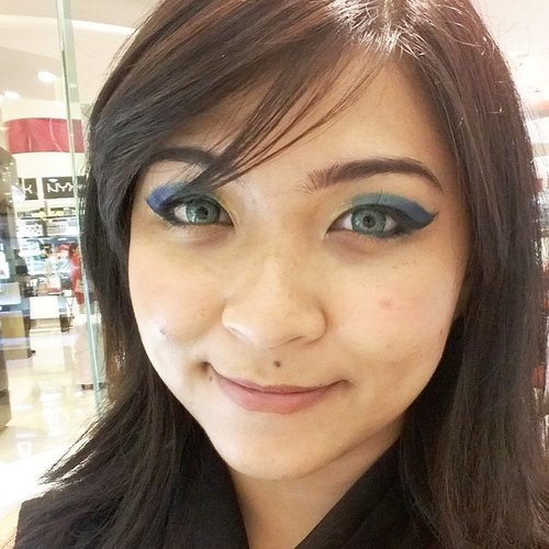 My eyemakeup yesterday, all using different kind of eyeliners from @makeoverid . It's totally eyeliner and no eyeshadow (except for my brow bone). I just love the products! Anyway it's not my best but i won the competition with this bold colorful eyemakeup yesterday! Yippie~
P.s this mesmerizing softlens is from @softlensasia 💋💋
#makeup #eotd #eyemakeup #eyes #anastasiabeverlyhills #clozetteid  #valerievixenart #makeupcrazyhead #makeupfanatic1 #themakeupstory #mayamiamakeup #vegas_nay #dressyourface #auroramakeup #lvglamduo #hudabeauty #fotdibb #makeupjunkie #dehsonae #bobbieeller #makeupaddict #lovemakeup #specialeffects #vanitymafia #makeovercosmetics #beautybeyondrules