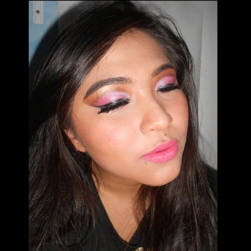 Latest makeup look. Beauty pink! Tutorial coming soon! ♡ #makeup #beautypink #pink #cutcrease #anastasiabeverlyhills #makeupgeek #makeupcrazyhead #makeupfanatic1 #mayamiamakeup #theevanitydiary #themakeupstory #palafoxxiamakeup #labella2029 #clozetteid #vegas_nay #valerievixenart  #makeupglitz #dressyourface #auroramakeup #lvglamduo