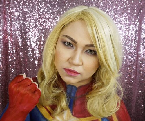 Akhirnya bikin juga makeup jadi Captain Marvel hahaha. Bikinnya mayan empot2an karena "baju"nya full facepaint+eyeshadow, takes time banget 🙈
.
Anyway, aku sendiri baru nonton beberapa hari lalu. Syusah nyari waktu 😂
.
.
.
.
#makeup #superheroes #msmarvel #captainmarvel #marvelcomics #marvel#avengers #caroldanvers #wakeupandmakeup  #makeupforbarbies @makeupforbarbies #beautyblogger #beautybloggerindonesia #dressyourface #hudabeauty #undiscovered_muas #bloggerceria @bloggerceriaid #bloggermafia #clozetteid #fdbeauty #indobeautysquad @indobeautysquad #beautybloggerindonesia @tampilcantik #tampilcantik #beautyjunkie @beautyblogger.tangerang #BeautyBloggerTangerang #makeupgeek #beautychannelid #beautiesquad @beautiesquad