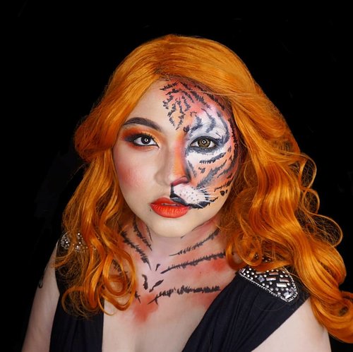 Roar! Tiger makeup look tutorial will be post soon!
.
Susah susah gampang, tapi masih cukup easy karena ga ada patokan garisnya suka2 aja bikin stripes nya haha. Stay tuned buat tutorialnya 🐯
.
.
.
.
#auzolamakeupcharacter #dirumahaja #stayhome #wakeupandmakeup #orange #tiger #tigermakeup #makeupforbarbies  #indonesianbeautyblogger #undiscovered_muas #viral @undiscovered_muas #clozetteid #makeupcreators #slave2beauty #coolmakeup #makeupvines #tampilcantik #mua_army #fantasymakeupworld #100daysofmakeup