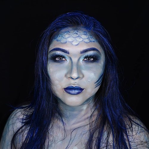 BLUE
.
Inspired by sirens on their mermaid form 🐚🌊🎶
.
.
.
.
#auzolamakeupcharacter #dirumahaja #stayhome #wakeupandmakeup #blue #mermaidmakeup #mermaid #siren #sirens #makeupforbarbies  #indonesianbeautyblogger #undiscovered_muas @undiscovered_muas #clozetteid #makeupcreators #slave2beauty #coolmakeup #makeupvines #tampilcantik #mua_army #fantasymakeupworld #100daysofmatkeup