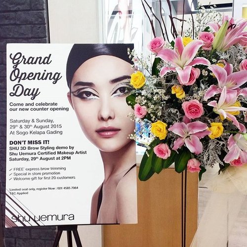 Im at @shuuemuraid counter grand opening at MKG! You can also join as you can get free brow trimming, special promotion, and welcome gift for first 20 customers! Wait no morr and go here ASAP! #shuuemuraid #grandopening #event #beautyblogger #indonesianbeautyblogger #clozetteid #indonesia #jakarta #kelapagading #mkg #livereport #counter #shuuemura