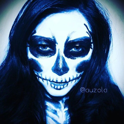 Cause two can keep a secret if one of them is dead~ 💀
#makeup #skull #skeleton #vegas_nay #mayamiamakeup #anastasiabeverlyhills #hudabeauty #lookamillion #norvina #fcmakeup #zukreat #muajakarta #jakarta #indonesia #pinkperception #dressyourface #monolid #auroramakeup #lvglamduo #clozetteid #fotdibb #blogger #indonesianbeautyblogger #blue #indobeautygram #skullmakeup #halloween #halloweenmakeup