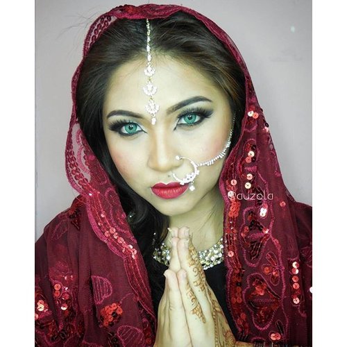 Haven't got the time to make anything new. So here's another picture of my indian bride/girl look 💋
#makeup #eotd #eyemakeup #vegas_nay #mayamiamakeup #anastasiabeverlyhills #hudabeauty #lookamillion #norvina #fcmakeup #zukreat #muajakarta #jakarta #indonesia #pinkperception #dressyourface #monolid #auroramakeup #lvglamduo #clozetteid #fotdibb #blogger #indonesianbeautyblogger #india #indobeautygram #indianmakeup #indianbride