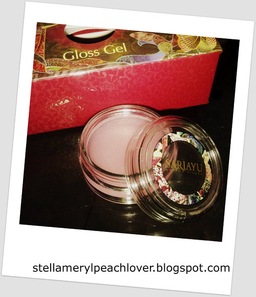 ALL TIME FAV  Balm & Gloss ! <3 <3
This cute princess has 2 ability to moisturize and glossy effect
always use it as my base balm for eyes and lips, and finishing effect on top of my blush for glossy effect : D