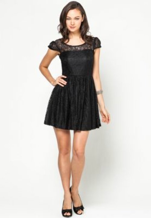 Lace Dress with capped sleeves from CURL