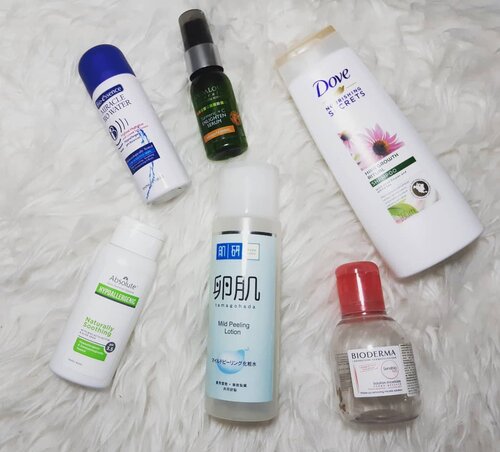 This time #BeautyEmpties goes to:
.
♦️@bioessenceid Miracle Water
♦️@andalounaturals Turmeric + C Enlighten Serum
♦️@dove Nourishing Secrets Shampoo
♦️@absolute_women Natural Soothing ♦️@bioderma_indonesia Sensibio H2 Micellar Water
♦️@hadalaboid Tamagohada Mild Peeling Lotion
..
What is your beauty empties this month?
...
#ClozetteID
#Bioessenceid
#Biowaterenergizingwater
#andalounaturals
#AndalouLove
#VitaminC
#FruitStemCellScience
#NaturesIntelligence
#Dove
#RealBeauty
#NourishingSecrets
#BeautyRituals
#HairCare
#TakecareofYourHair
#AbsolutelyActive
#AbsoluteHypoallergenic
#FeminineHygiene
#BiodermaIndonesia
#SensibioH2O
#FreeYourSkin
#HanyaManfaatYangMelekat
#FirstTouchWithHadalabo