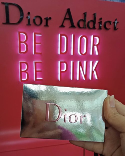 Thank you Harper's @bazaarindonesia for free sample of Dior Addict Stellar Shine.  Can't wait to review it!
.
@dior Addict Stellar Shine have 24 colors and I'm wearing shade #667 Pink Meteor that last for 8 hours! Whoa! 😍
..
...
#ClozetteID
#diormakeup
#bediorpink
#dioraddict
#dioraddictstellarshine
#selfie
#ShamelessSelfie
#weekendvibes
#instabeauty
#instagood
#instadaily