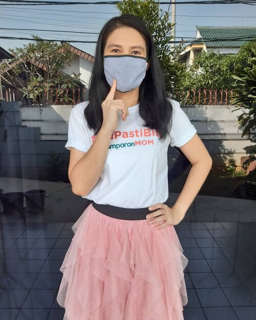 Iyes, saya udah siap ke pasar pakai masker dari @id_theexecutive! Terima kasih @ksb.or.id, @kumparancom dan @kumparanmom untuk kiriman maskernya 🙏.Sehat sehat ya semuanya 😘.....#ClozetteID#kumparan#kumparanmom#roktutu#tutu#wiwt#whatiweartoday#ootd#outfitoftheday#nofilter#instadaily