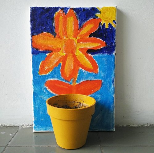 Saya lagi deg-degan menunggu benih bunga matahari tumbuh
.
..
...
#sunflower
#doityourself
#DIY
#livaza
#zenrooms
#plantbased
#plant
#plantlife
#clozetteID
#bloggerbabes
#bloggerbabesID