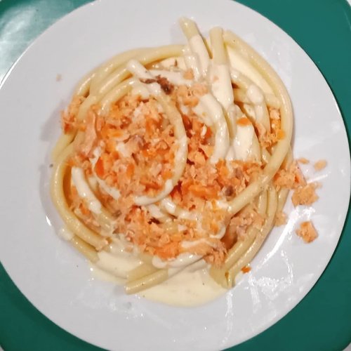 Spaghetti with smoke salmon and 🍋 cream sauce for dinner last Sunday nite. Masak ini karena mau nyenengin hati anak sulung saya walaupun salmon amis 😂
.
Saya, barusan habis ngabisin capcay kuah nih! Belom sempet kefoto, udah abis ajaaa 😂
..
Kalau kamu, makan apa malam ini? Jangan makan angin ya... Kenyang kagak, kembung iya 😝
...
#ClozetteID
#eeeeeeats
#throwback
#tryitordiet
#cookityourself 
#instafood
#doityourself 
#spaghetti
#salmon
#foodpornshare
#foodgasm