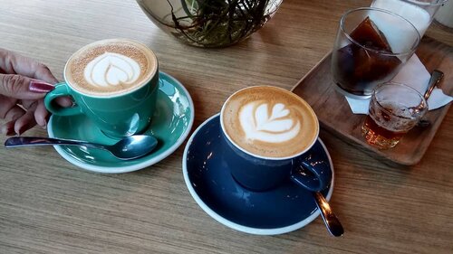 The best thing about waking up is knowing that you have another cup of coffee to enjoy!.Apakah pagi ini kalian udah ngopi?.....#ClozetteID#anakkopi#hobikopi#coffeetasting#coffeehoping#coffeetable#onthetable#handsinframe#instacoffee#coffeestagram#popolocoffee