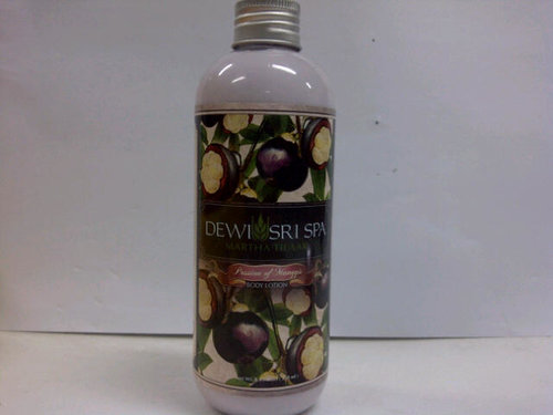 Gentle moisturizing lotion enriched with rice and mangosteen extract