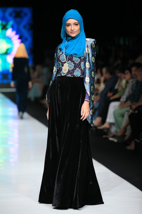 Jakarta Fashion Week 2014: Rumah Ayu Presents "Troika Series"