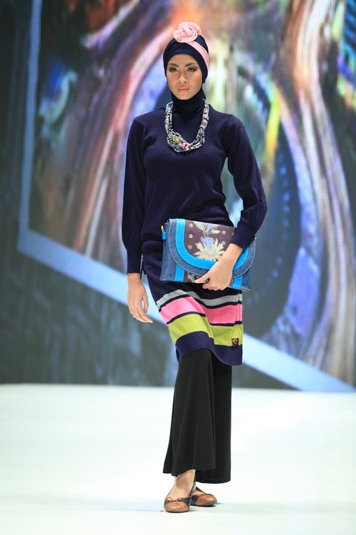 Fashion Show "Travelistd" by Nyai Bags - Indonesia Islamic Fashion Fair 2013