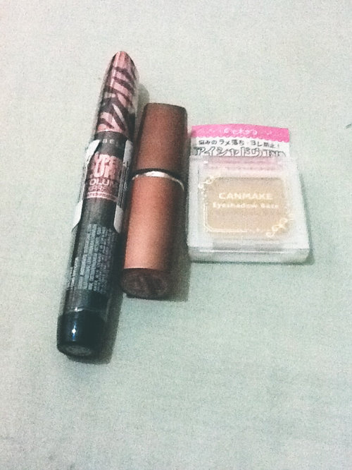 Maybelline discount and my canmake eye base straight from Japan :)
