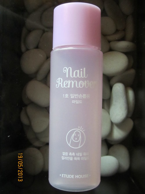 this is my 5th purchase of nail remover...
low acetone, and got sweet-lychee scent
my mom also loves it!