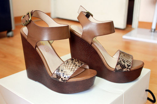 My favourite wedges at the moment, Aldo wedges with snake print on it!