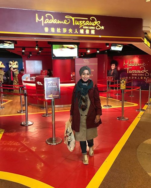 Madame tussauds ada di the peak. Jadi abis belanja di peak market bisa langsung kesini. Tapi aku agak kecewa disini. Karenaaaaaaa
.
.
.
.
.
.
Oppa sama ahjussi nya cuma dikit. Hahahaha 😅😅😅
---
#clozetteid #travellingwithstyle #hongkong #hongkongtrip #travellingwithhijab #hijabtraveller #thehermawansgotoHK #thehermawansjourney #shortescape #shortvacation #madametussauds
