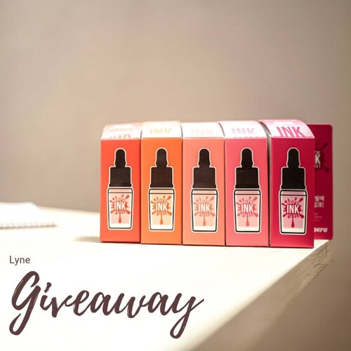 Hi semuanya! Kali ini aku adain sedikit Giveaway kecil-kecilanBanyak makeupku yang masih baru & belum sempet dipakai daripada mubazir aku mau share aja.Hadiahnya kali ini 5 pcs Peripera Airy Ink Velvet untuk 1 orang pemenang!Rulesnya mudah kok :1. Follow @jesslynlyne 2. Repost di IG Story kamu, mention @jesslynlyne dan tag 3 teman kamu jangan lupa pakai hashtag #lynegiveaway 3. Comment apa aja di foto ini dan mention 3 teman kamu ya4. Teman yang ditag merupakan akun asli bukan akun giveaway/olshop yaGiveaway berlangsung sampai 1 November 2020Pengumuman pemenang bakal aku share di IG story & pemenang harus respon dalam 1x24 jam untuk data diri pengiriman hadiah yaGood luck!..#makeupgiveaway #giveawayid #clozetteid