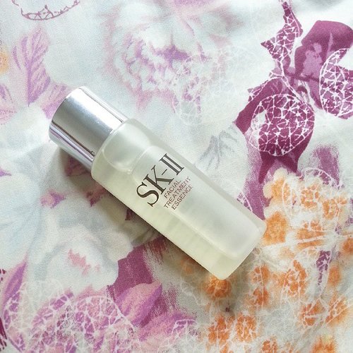 The infamous Miracle Water from SK-II
SK-II Facial Treatment Essence
I got this from @nihonmart 
#skincare #skii #facialtreatmentessence #fte #japan #beautyblogger #bblogger #clozetteid #skin #daily #instablogger #igdaily #famous