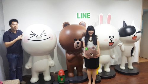 Thank you LINE Indonesia for invited me today
Just saw this super duper cute giant figures of LINE Friends *honestly I want to hug them lol*
#line #linefriends #naver #clozetteid #clozetteid #moon #cony #brown #jessica #sally #clozetteambassador #bloggerid #bloggerindonesia #wonderfullyn #lynebeauty #립스틱 #뷰티 #뷰티크리에이터 #뷰티블로거 #핑크립스틱 #매트 #셀카