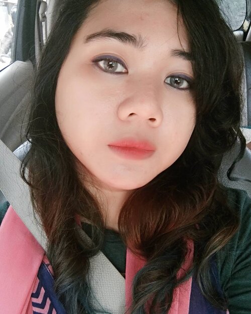 Gray 👀

#selfie #clozetter #clozetteID #clozette #motd #makeupoftheday #ombrelips #ombrehair